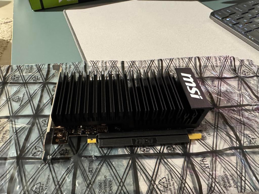 MSI GeForce GT 1030 2GB GDDR4 LP OC - Stil & Compact, Computers en Software, Videokaarten, Ophalen of Verzenden, Zo goed als nieuw