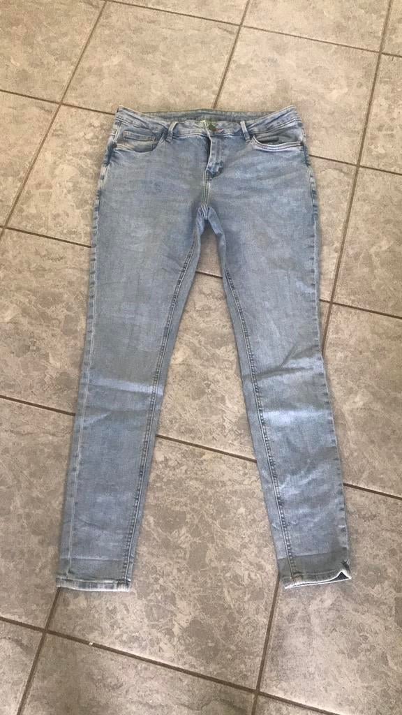 Jeans maat 42, Kleding | Dames, Spijkerbroeken en Jeans, Ophalen of Verzenden, Zo goed als nieuw