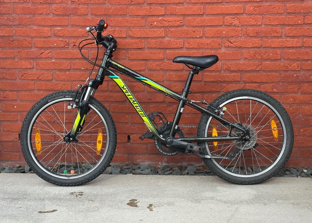 Mountainbike kinderen 20 inch Specialized Hotrock, Fietsen en Brommers, Ophalen, Gebruikt, 20 inch of meer, Specialized