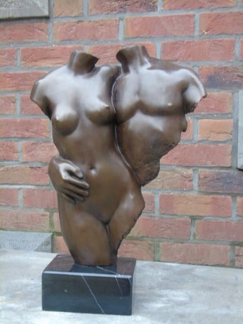 buste d un couple en bronze signé , NICK, Antiquités & Art, Enlèvement ou Envoi, Bronze