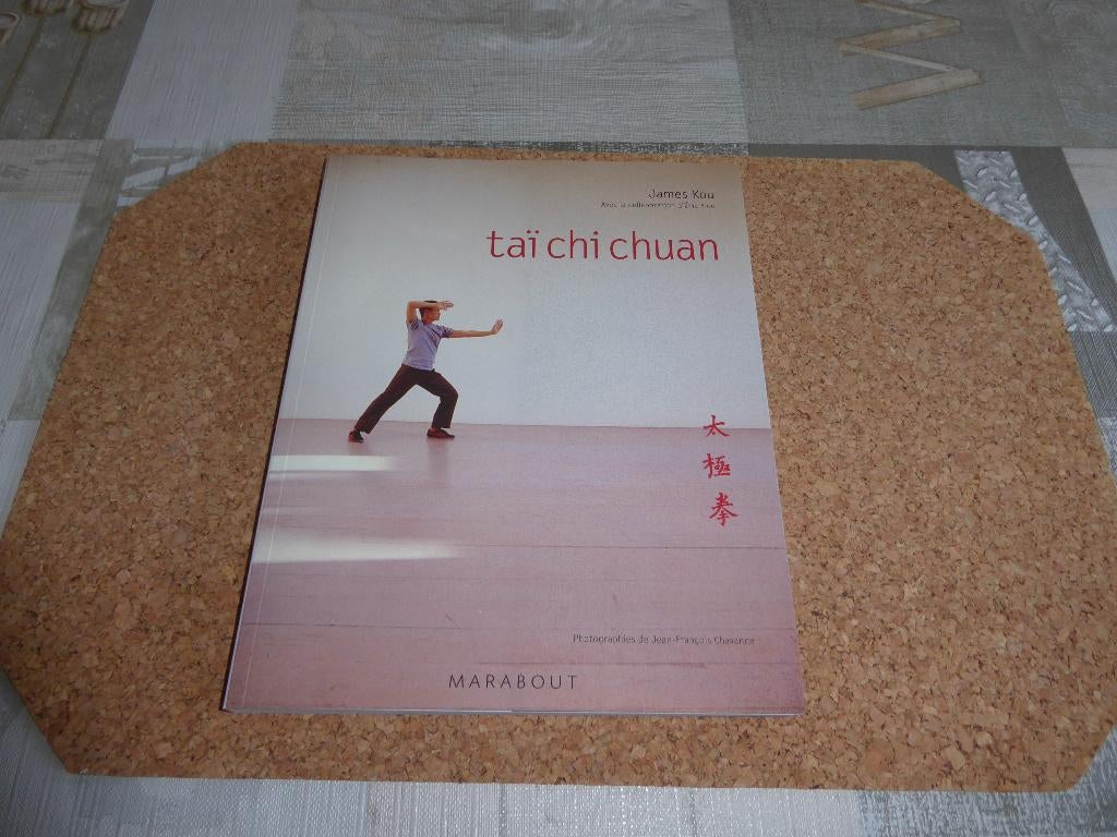 Livre Tai Chi Chuan - James Kou, Ophalen, Zo goed als nieuw, Overige sporten
