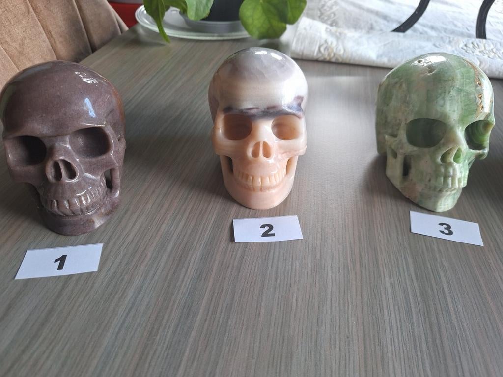 DIVERSE Kristallen skulls te koop zie bijgevoegd lijst, Verzamelen, Overige Verzamelen, Ophalen of Verzenden