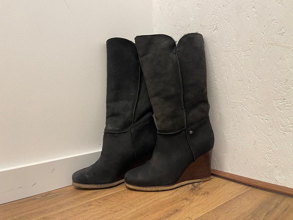 Laarzen UGG maat 37, Kleding | Dames, Schoenen, Ugg, Ophalen of Verzenden, Zo goed als nieuw