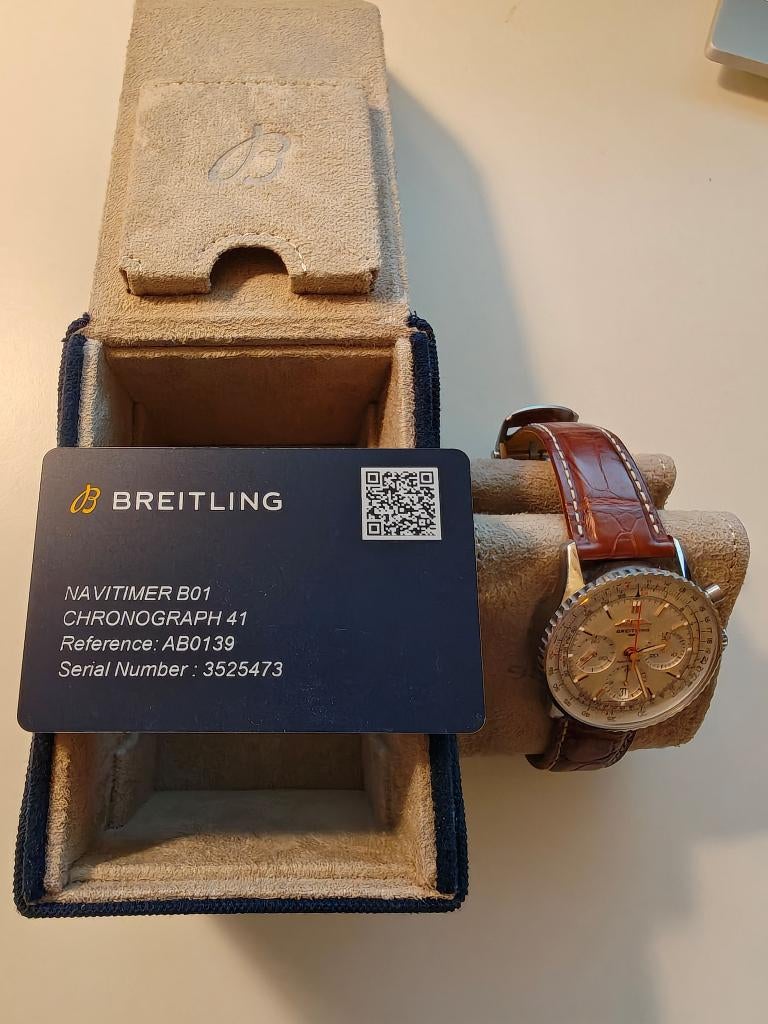 Breitling Navitimer B01 (2025), Montre-bracelet, Breitling, Cuir, Comme neuf