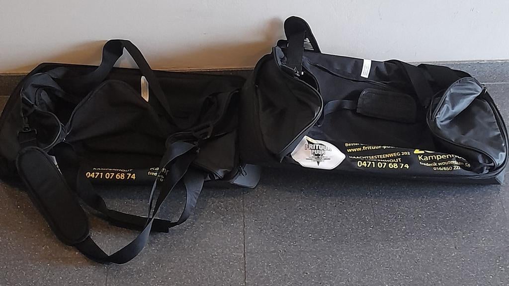 Sporttassen van FC Kampenhout, Handtassen en Accessoires, Tassen | Sporttassen, Ophalen