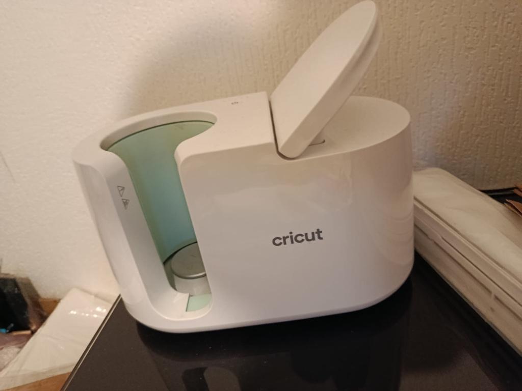 Bricolage, Hobby en Vrije tijd, Knutselen, Ophalen, Zo goed als nieuw, Knutselwerk, Cricut