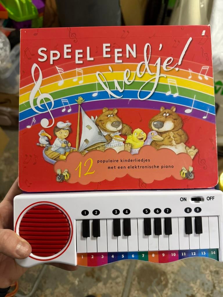 Kinderboek met liedjes en piano, Ophalen of Verzenden, Zo goed als nieuw