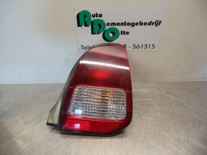 Feu arrière droit d'un Mitsubishi Colt (Colt 96-), -, Utilisé, Mitsubishi, -