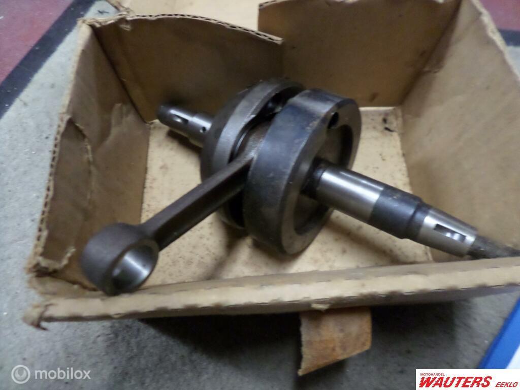 Krukas  Suzuki ts50  12200-06100, Motoren, SUZUKI, Nieuw, Ophalen of Verzenden