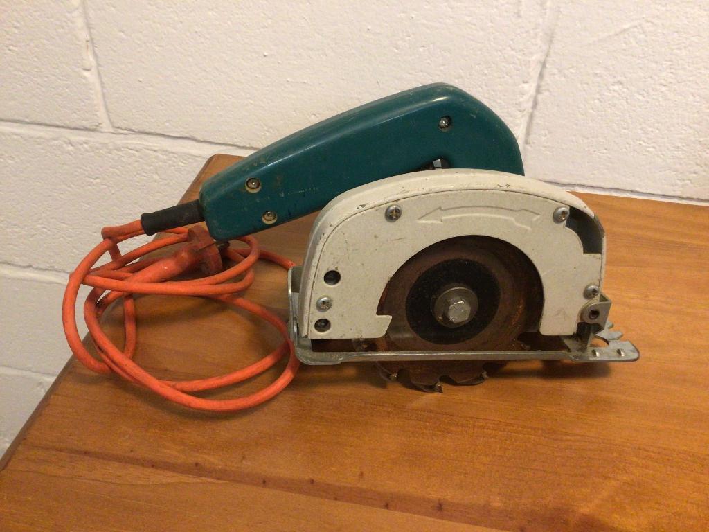 Scie circulaire, Bricolage & Construction, Enlèvement, Utilisé, Scie circulaire, BLACK&DECKER