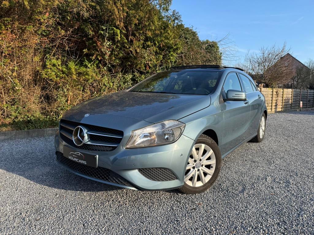 Mercedes-Benz A 180 d * GPS * CAMERA * PANO * EURO 5, Auto's, Mercedes-Benz, Euro 5, 4 cilinders, Leder en Stof, Bedrijf