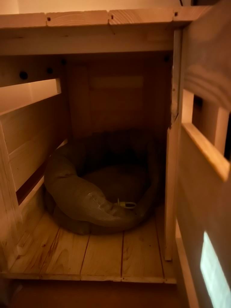 Stijgerhout bench, Ophalen, Zo goed als nieuw