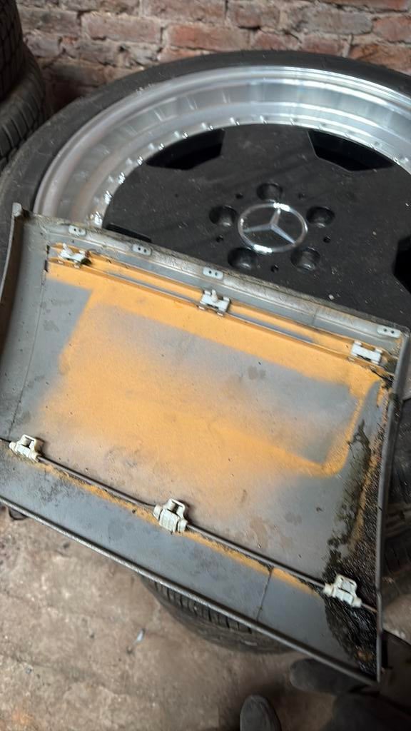 Moulure avec chrome mercedes w124, Autos : Pièces & Accessoires, Enlèvement