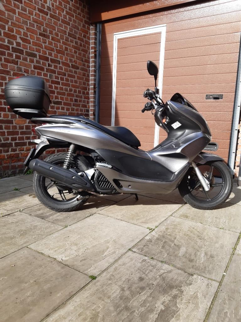 Honda pcx 125, Motos, Motos | Honda, Scooter, Particulier, 1 cylindre, 125 cm³