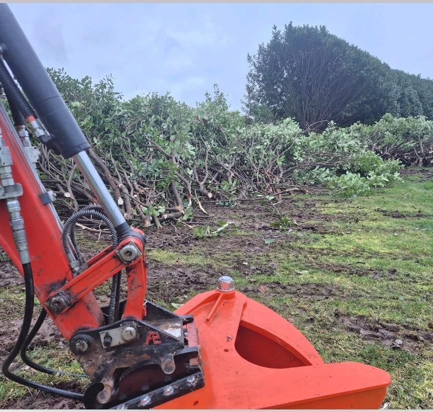 Minigraver 2,7 ton of 1,1 ton met bestuurder, Ophalen of Verzenden