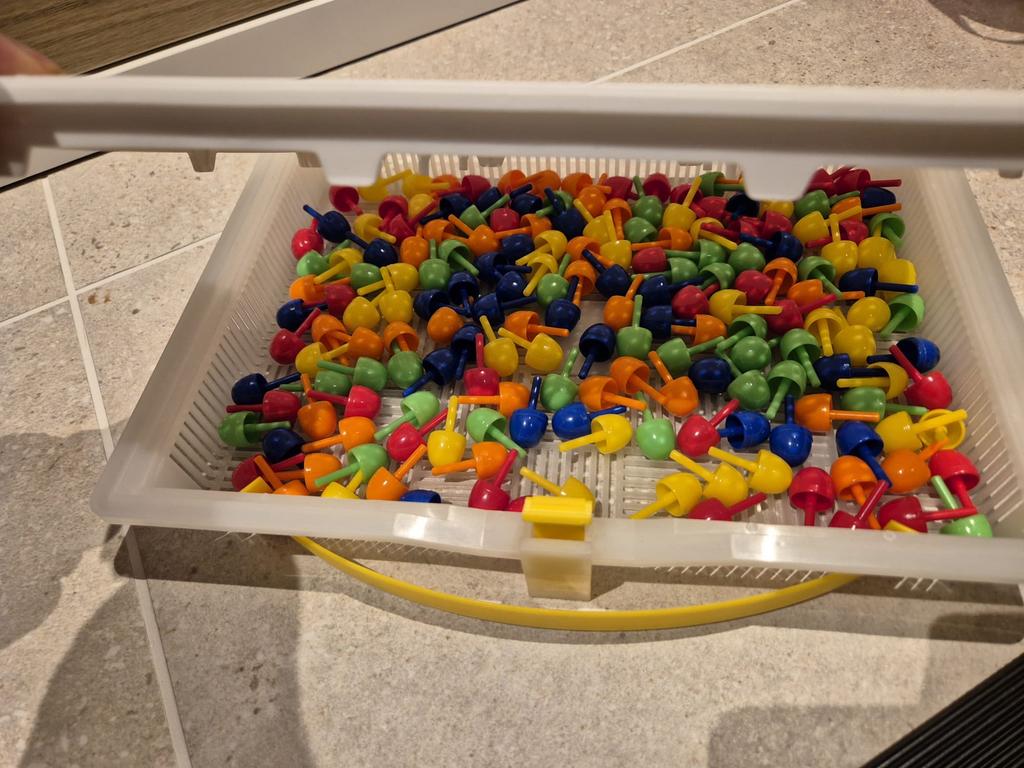 Steekmozaïek met veelkleurige pinnetjes, Ophalen of Verzenden, Gebruikt, (Grond)plaat