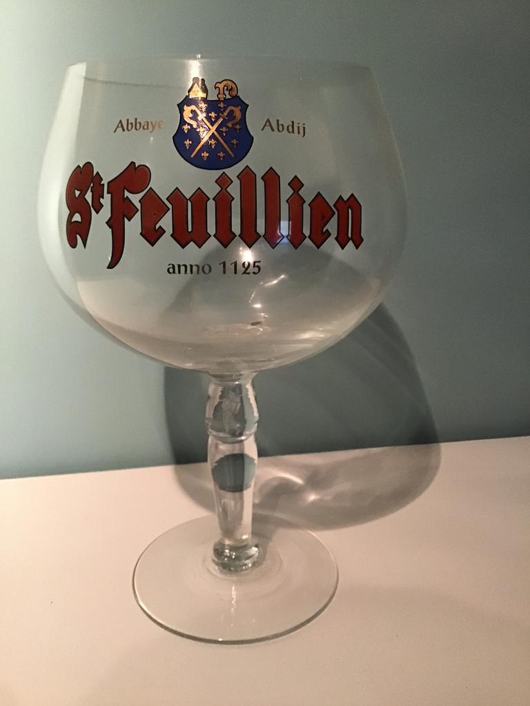 St feuillien glas 3l, Ophalen, Zo goed als nieuw