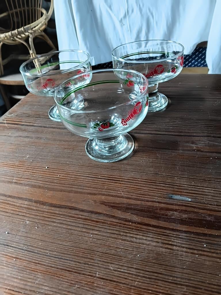 Lot de vaisselle coupoles à crevettes et saladiers, Enlèvement ou Envoi, Verre