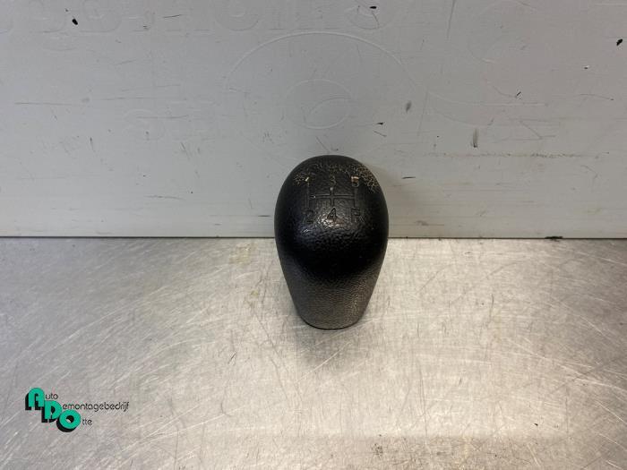 Pommeau levier de vitesse d'un Mitsubishi Space Star (Space, -, 3 mois de garantie, Utilisé, Mitsubishi