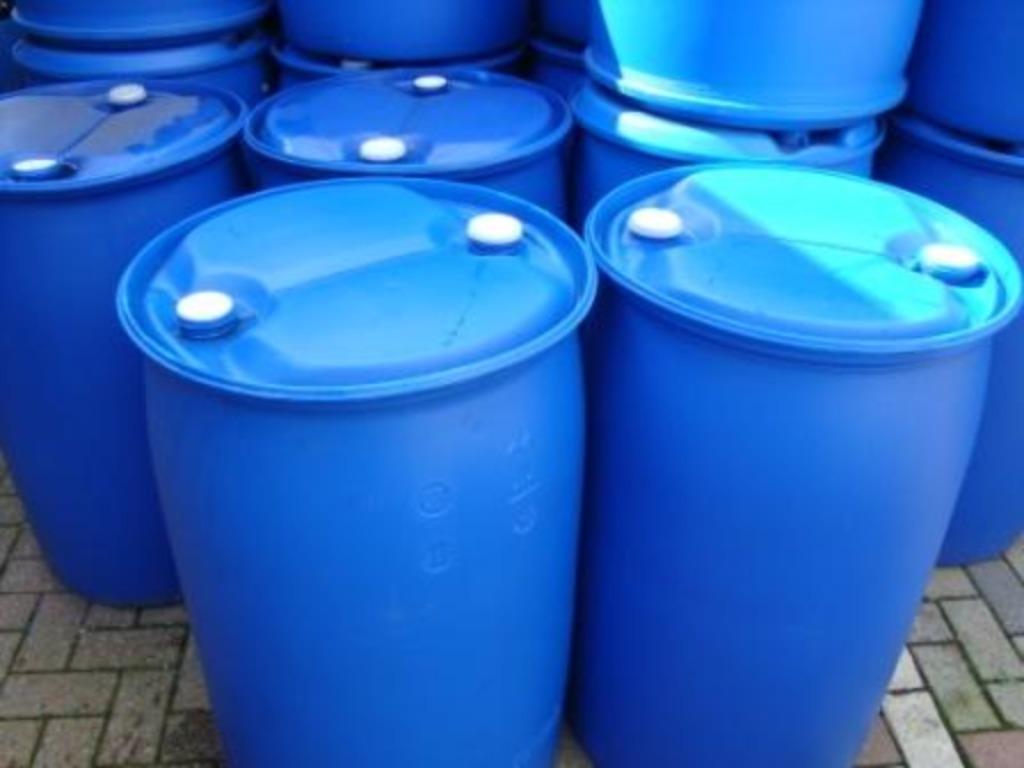 Bondelvaten,tonnen van 210 L met twee stoppen ( Tonnen,Vaten, Tuin en Terras, 150 liter of meer, Ophalen, Zo goed als nieuw, Kunststof