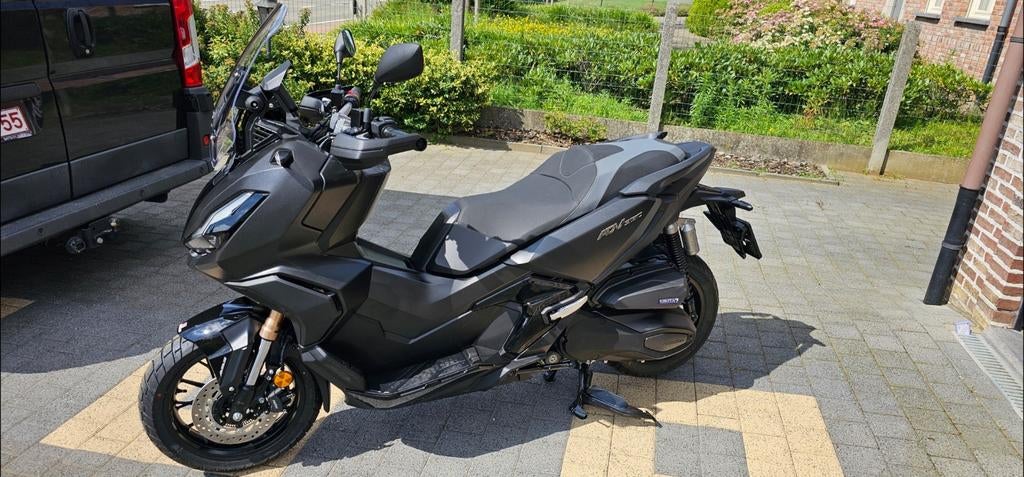 A Vendre Hinda ADV 350 CC, Motos, Motos | Honda, Particulier, Scooter, Enlèvement