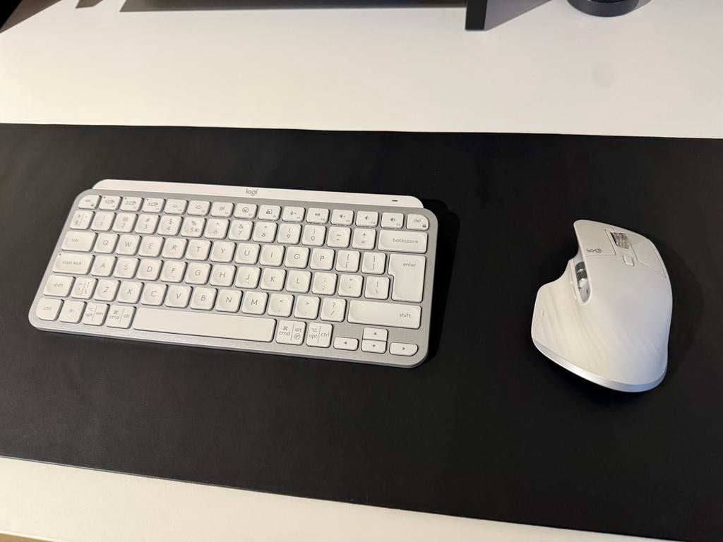 Logitech MX Keys Mini (QWERTY) wit, Computers en Software, Toetsenborden, Zo goed als nieuw, Qwerty, Draadloos, Ophalen of Verzenden