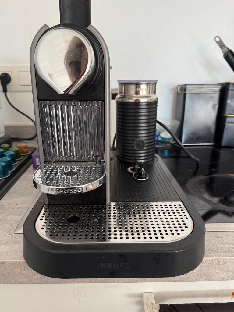 Nespresso Krups Citiz, Ophalen, Gebruikt, Koffiepads en cups, Afneembaar waterreservoir