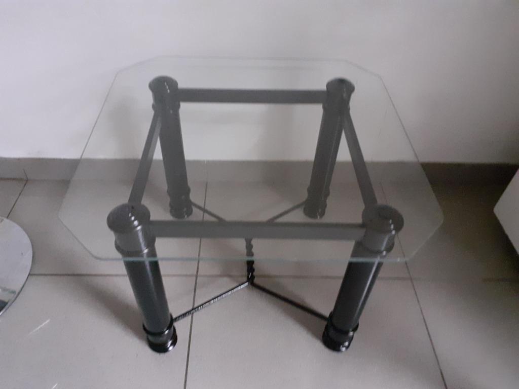 PETITE TABLE STYLE INDUSTRIEL VERRE/METAL, Maison & Meubles, Moins de 100 cm, Enlèvement, Utilisé, 50 à 100 cm