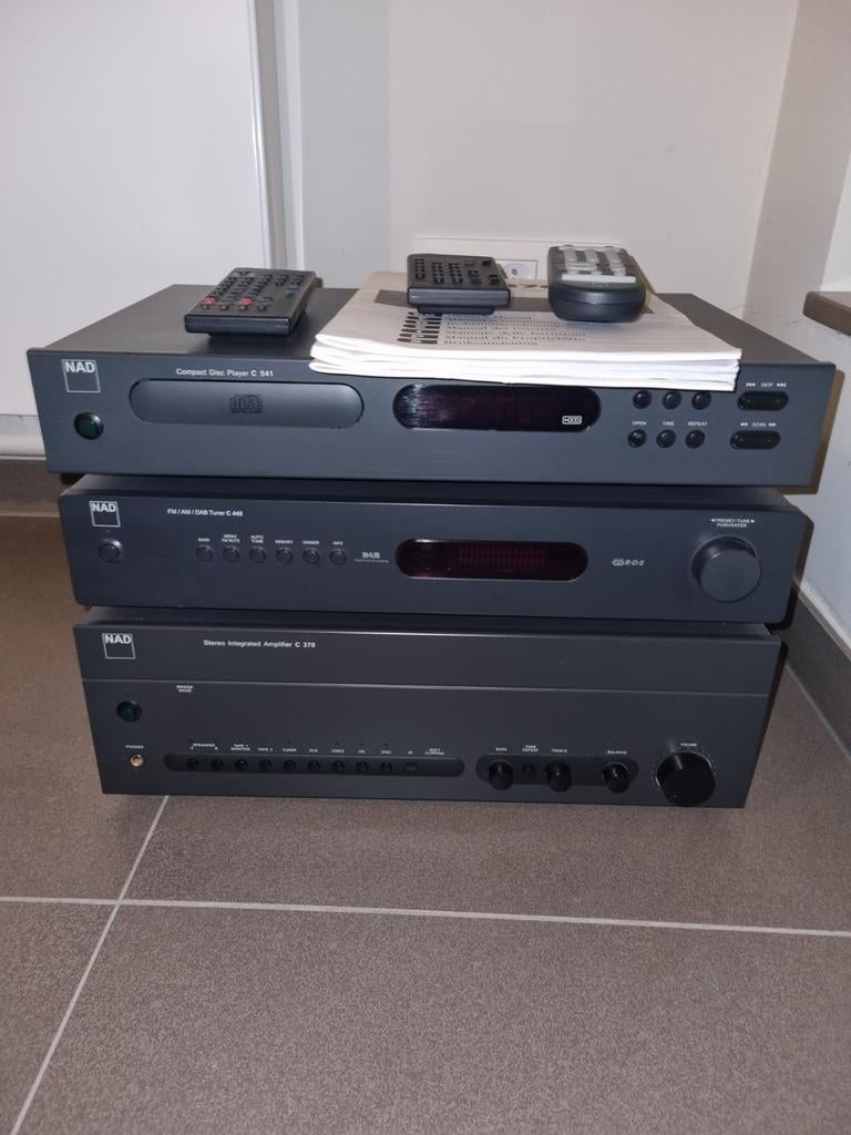 NAD versterker C370 - NAD CD-speler C541 - NAD-tuner C44, Enlèvement, Lecteur CD