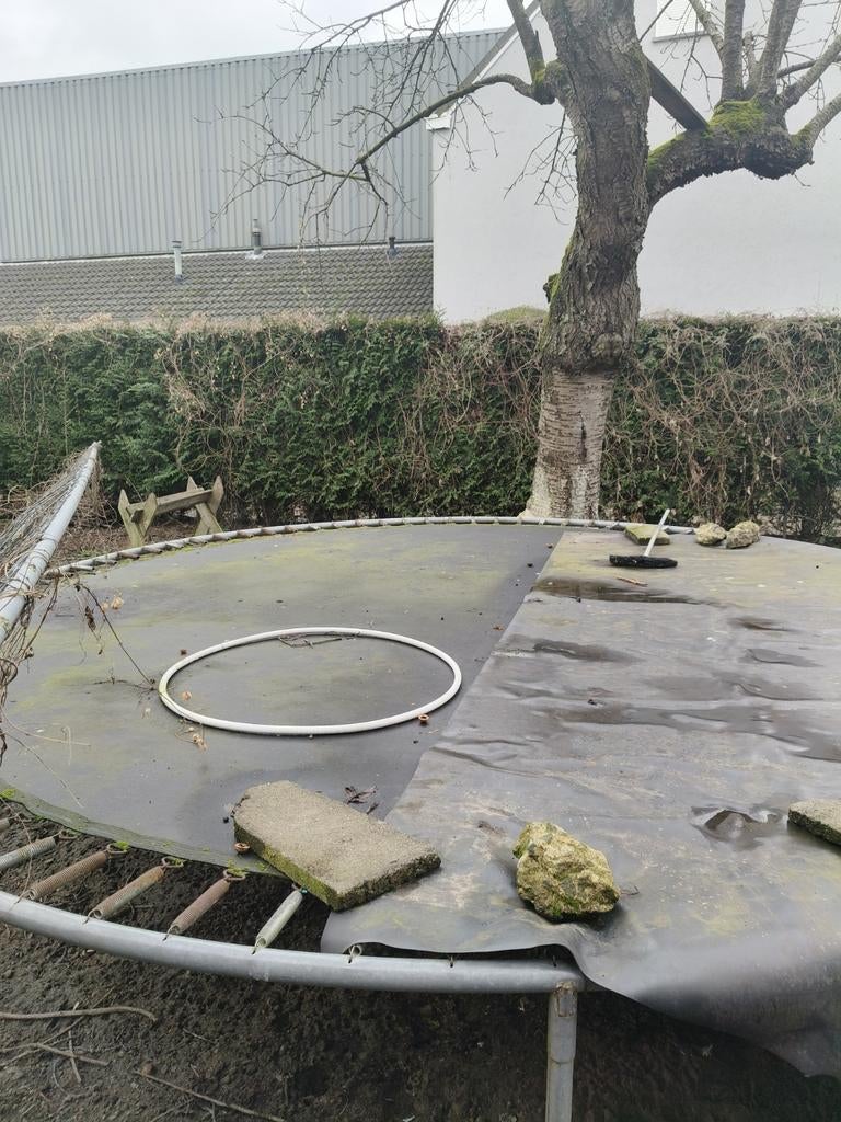 Trampoline à vendre, Enlèvement