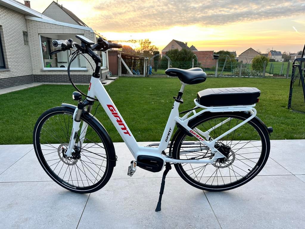 E-bike Continental, Fietsen en Brommers, Elektrische fietsen, Zo goed als nieuw, Giant, Ophalen
