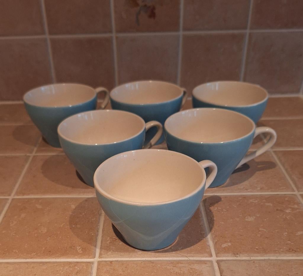 6 mooie tassen pastelblauw wit vintage, Huis en Inrichting, Keuken | Servies, Ophalen, Zo goed als nieuw