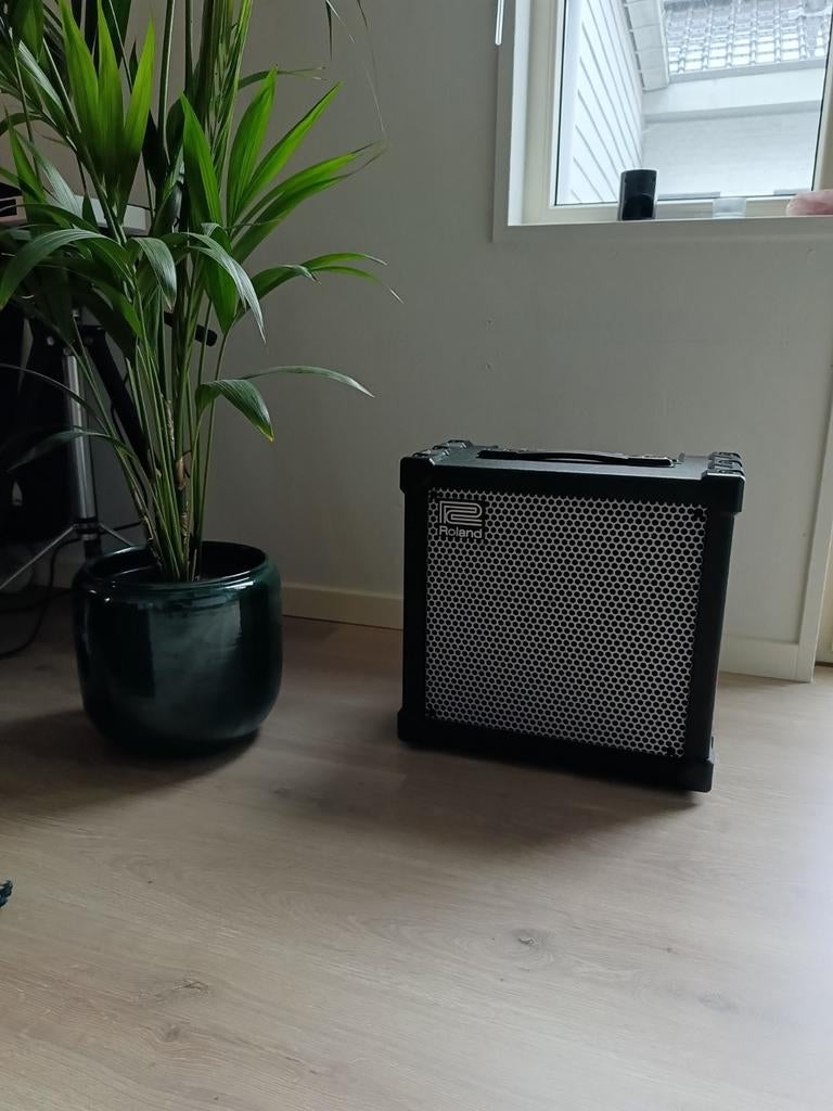Roland Cube 80XL - In perfecte staat, Musique & Instruments, Amplis | Basse & Guitare, Comme neuf, Guitare, 50 à 100 watts, Enlèvement