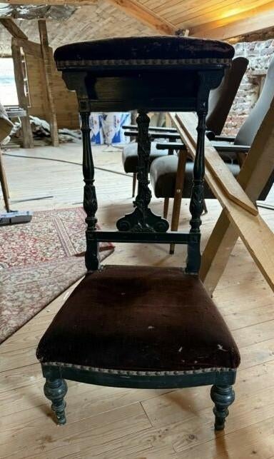 Antieke bidstoel, fraai houtsnijwerk, opknapper, Enlèvement