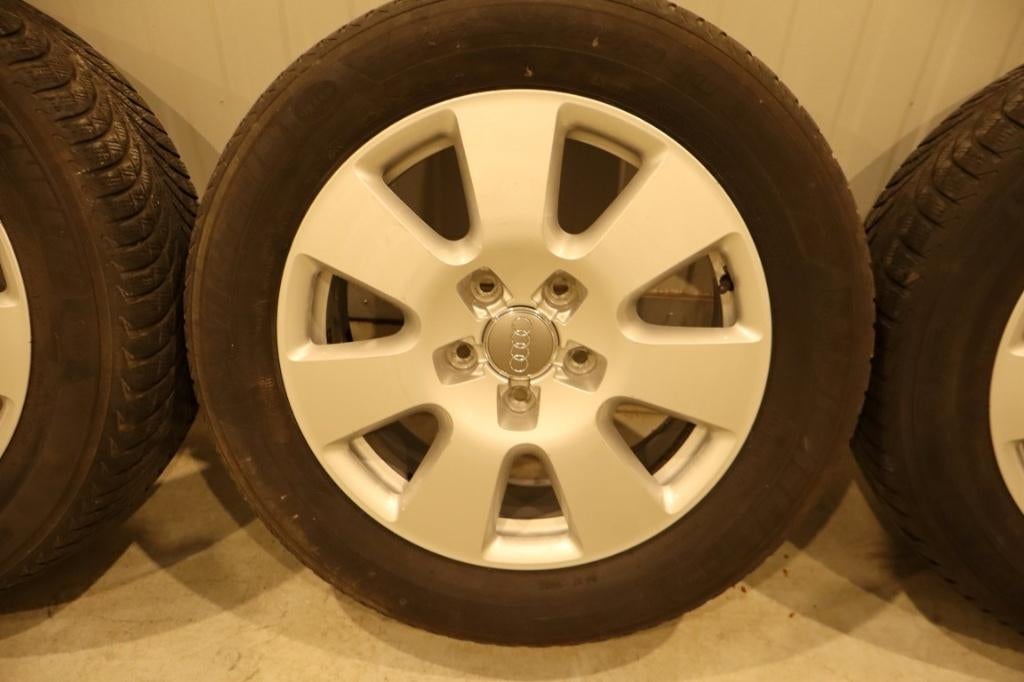 Set Audi velgen met Michelin winterbanden 18", Pneus et Jantes, Pneus hiver, Michelin / Audi, Productie@awbnv.be