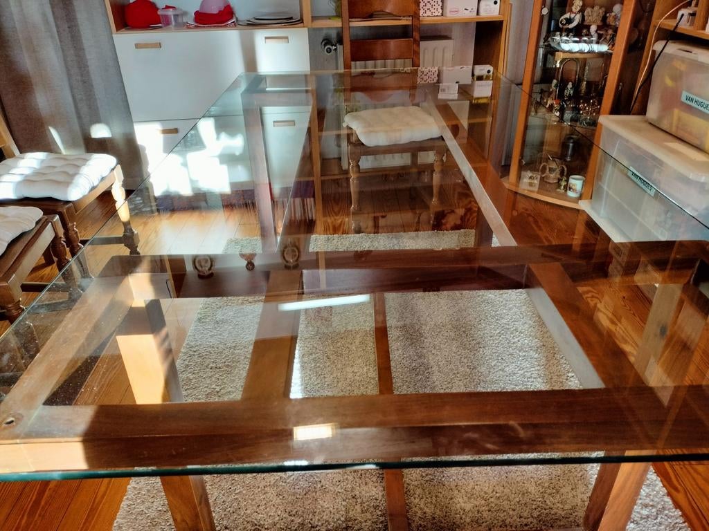 Tafel met glazen blad, Zakelijke goederen, Ophalen