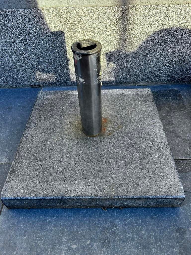 Pied de parasol en granite, Jardin & Terrasse, Enlèvement, Utilisé, Base de parasol
