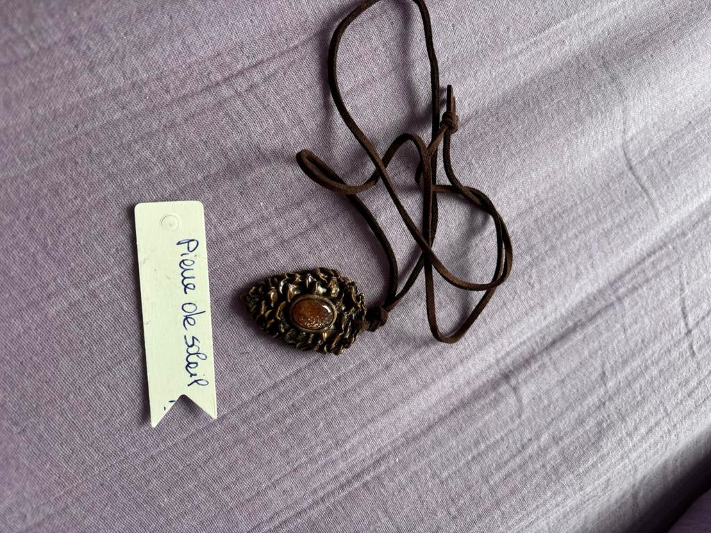 Collier artisanale pierre de soleil, Handtassen en Accessoires, Ophalen of Verzenden, Zo goed als nieuw