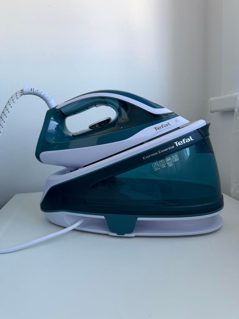 Stoomgenerator strijkijzer tefal, Elektronische apparatuur, Strijkijzers en Strijkplanken, Ophalen, Zo goed als nieuw