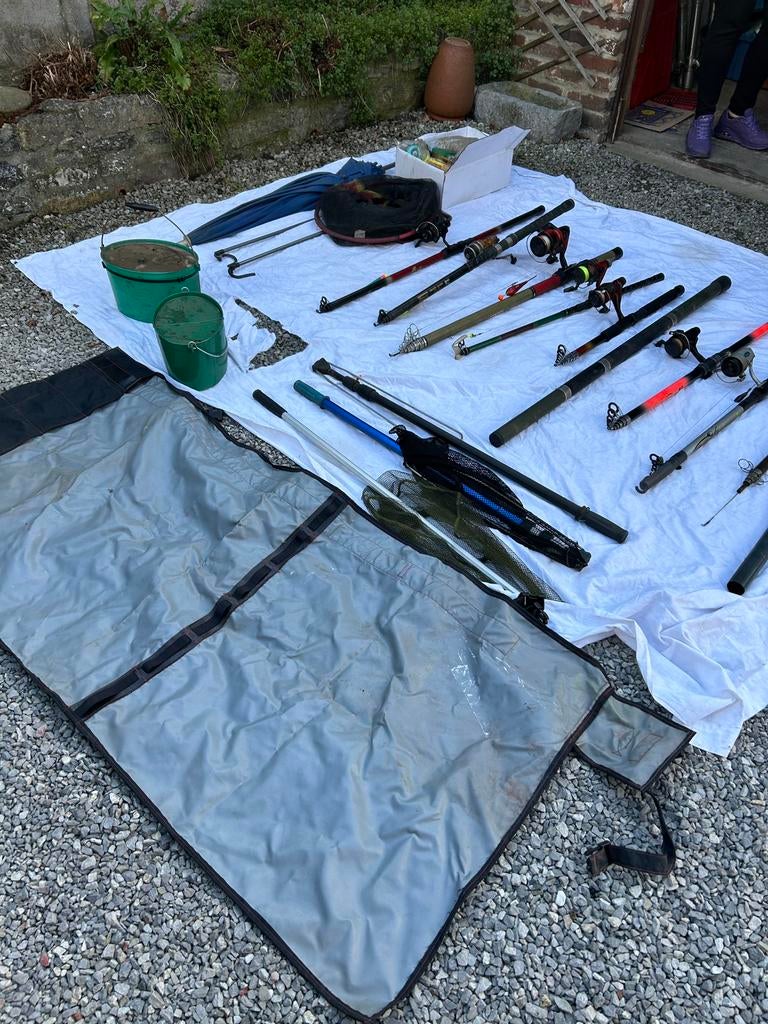 Lot de peche. cannes,…, Enlèvement, Comme neuf