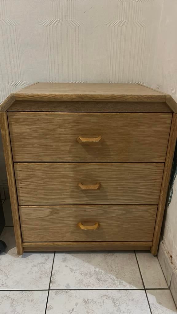 Table de nuit, 3 ou 4 tiroirs, 25 à 50 cm, Enlèvement ou Envoi, Moins de 100 cm