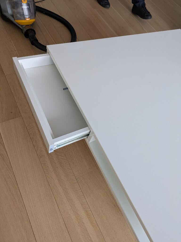 Table basse Ikea laqué, Maison & Meubles, Tables | Tables de salon, Métal, Moins de 50 cm, 50 à 100 cm, Enlèvement