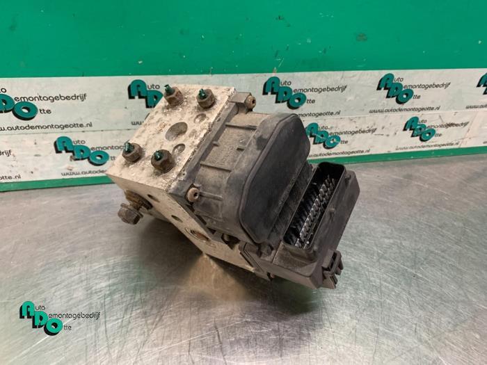 Pompe ABS d'un Opel Corsa (Corsa C 00-), -, Opel, 3 mois de garantie, Utilisé