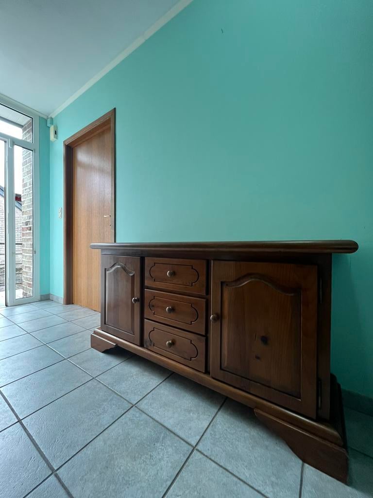 Buffet en bois massif, Maison & Meubles, Armoires | Dressoirs, Comme neuf, Enlèvement