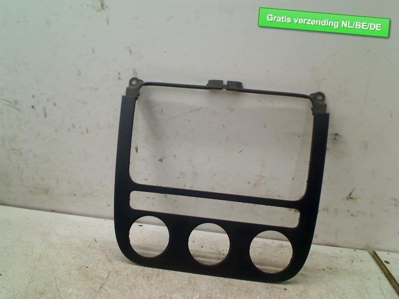 RADIO SIERLIJST Volkswagen Golf V (1K1) (1K0858071E), Gebruikt, De Bloemendaal 21 21
5221 EB  'S HERTOGENBOSCH, NL, Info@123Parts.nl