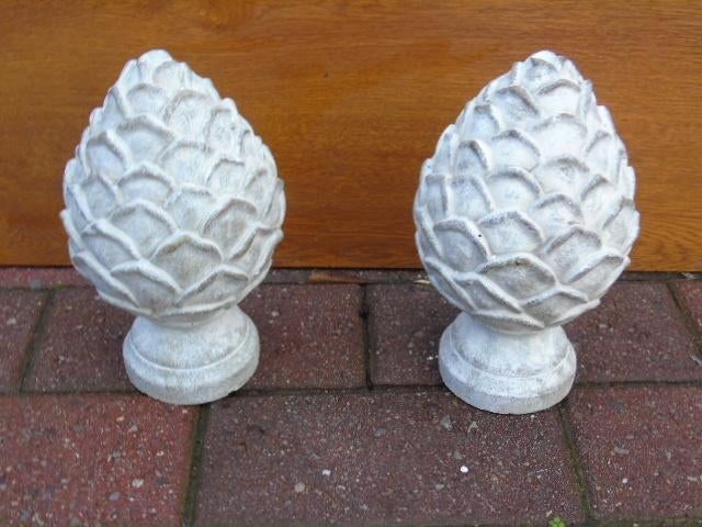 pomme de pin , choux en terre cuite patinée , la paire !, Jardin & Terrasse, Enlèvement ou Envoi, Neuf