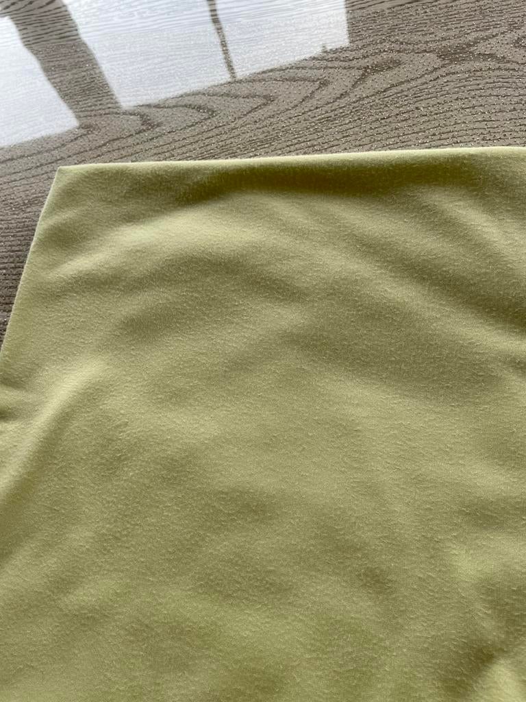 Mooie groene stof nieuw op de rol, Hobby en Vrije tijd, Stoffen en Lappen, Ophalen, Overige materialen, 120 cm of meer, Nieuw