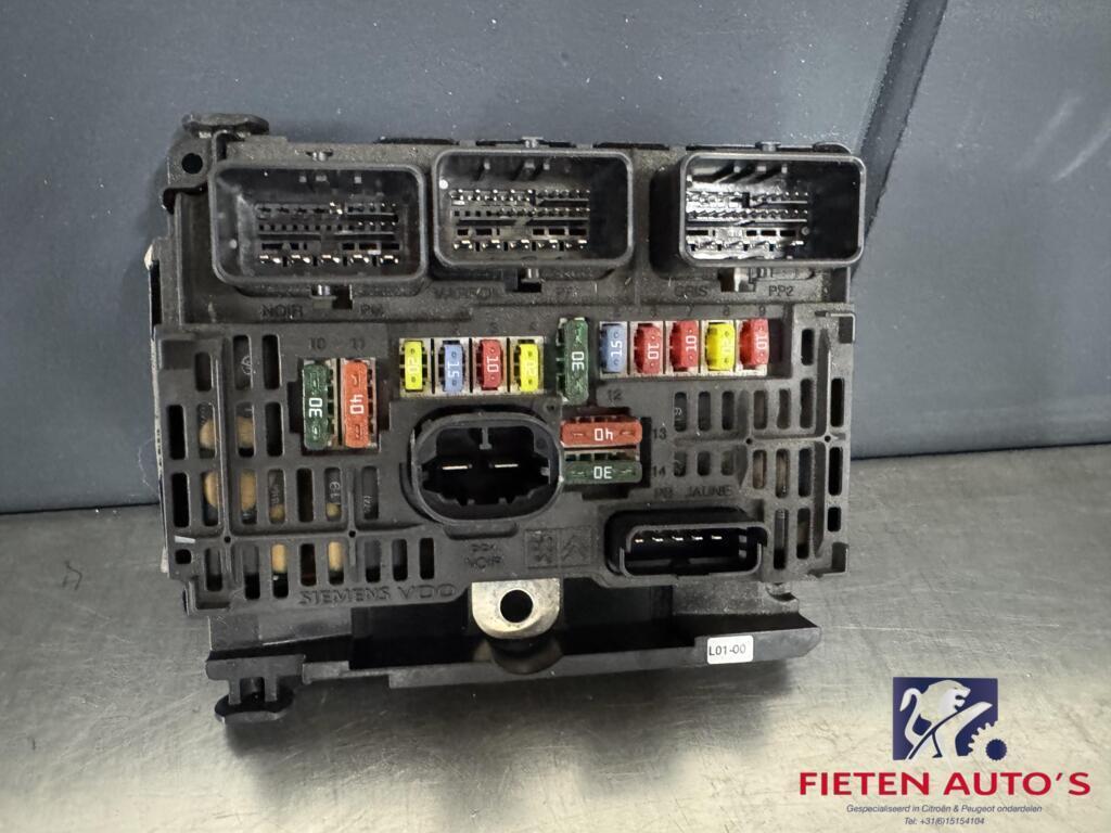 Zekeringkast motor Citroen C5/Peugeot 407 9656593780 BSM L01, Autos : Pièces & Accessoires, Utilisé, Citroen, Citroën, Enlèvement ou Envoi