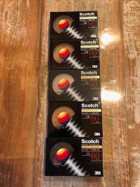 4 cassettes scellées Scotch 60, Enlèvement ou Envoi, Avec boîte de rangement, étagère ou coffret, Autres genres, Neuf, dans son emballage