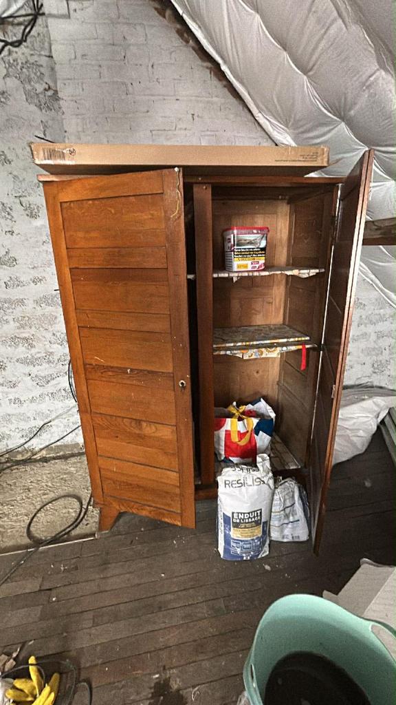 A donne - garde robe, Ophalen, Gebruikt